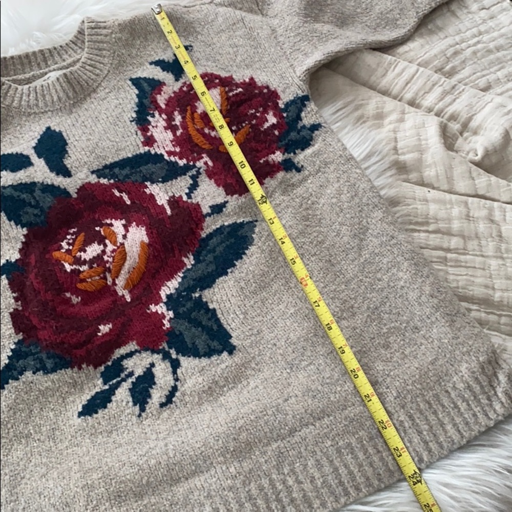 A B E R C R O M B I E & F I T C H Rose Sweater - image 6
